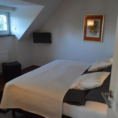 Friedenstr 20 B Les Belles Haus Davide Wg 11 Superieur Apartment